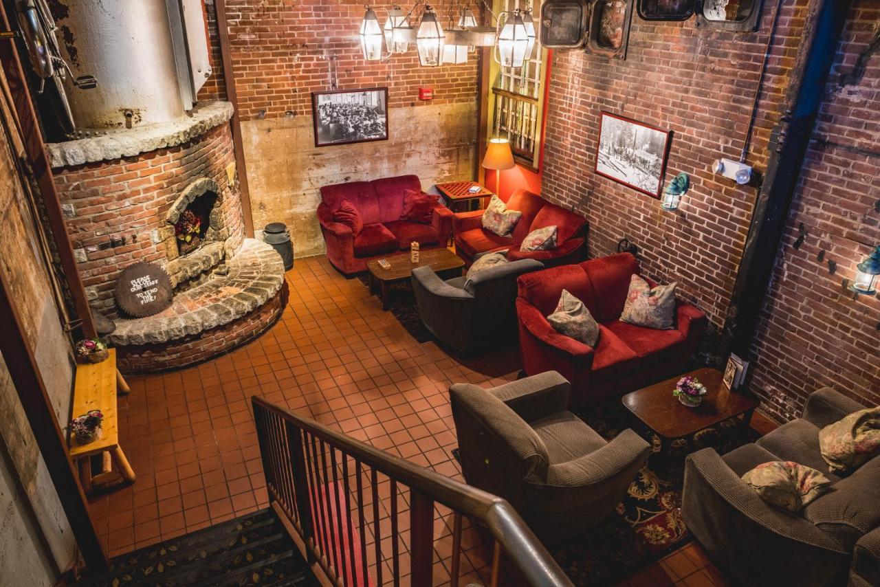 The Common Man Inn, Spa & Lodge 普利茅斯 外观 照片