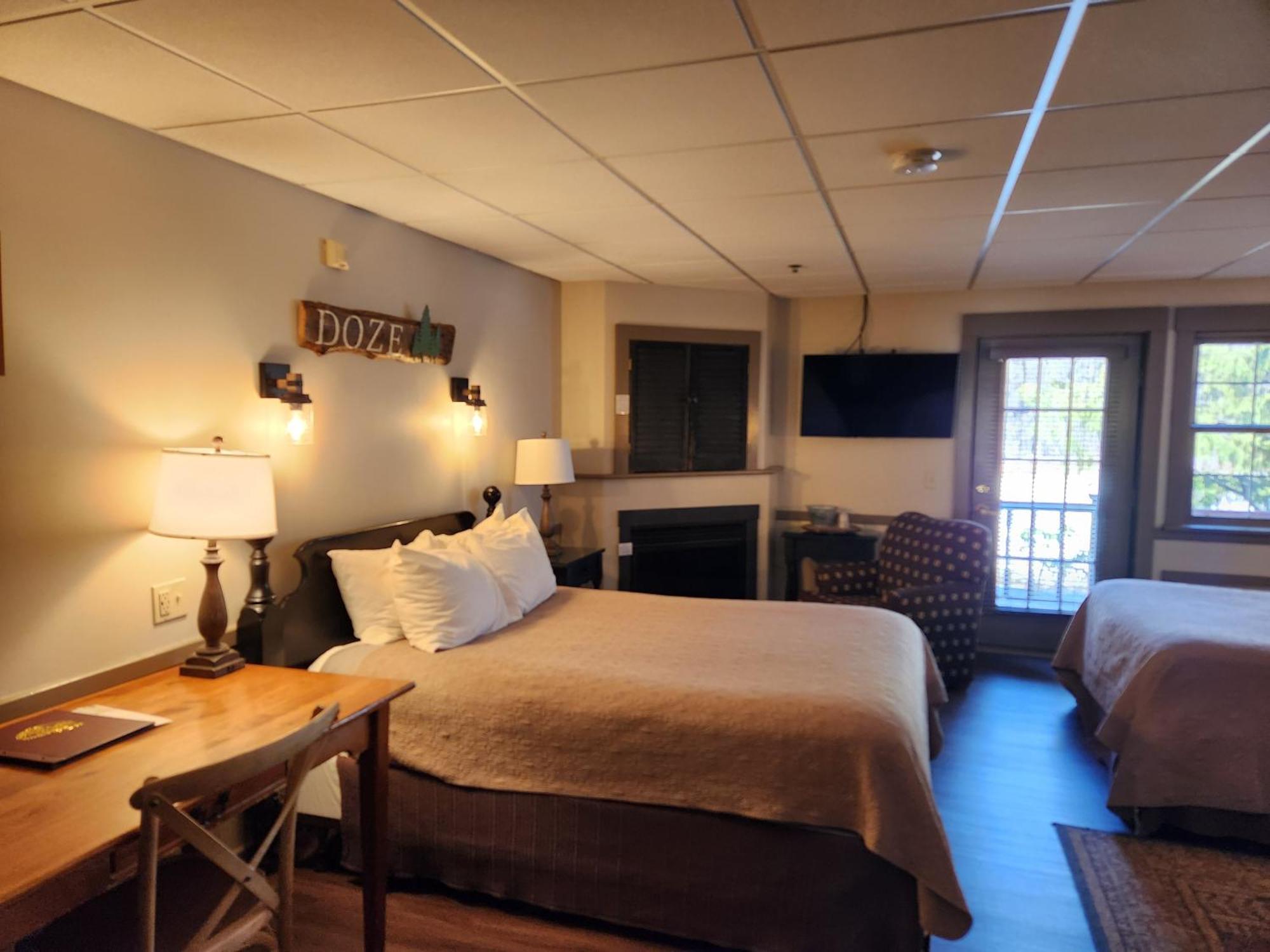 The Common Man Inn, Spa & Lodge 普利茅斯 外观 照片